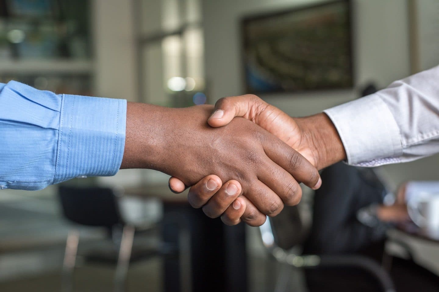 Signing a consultant agreement